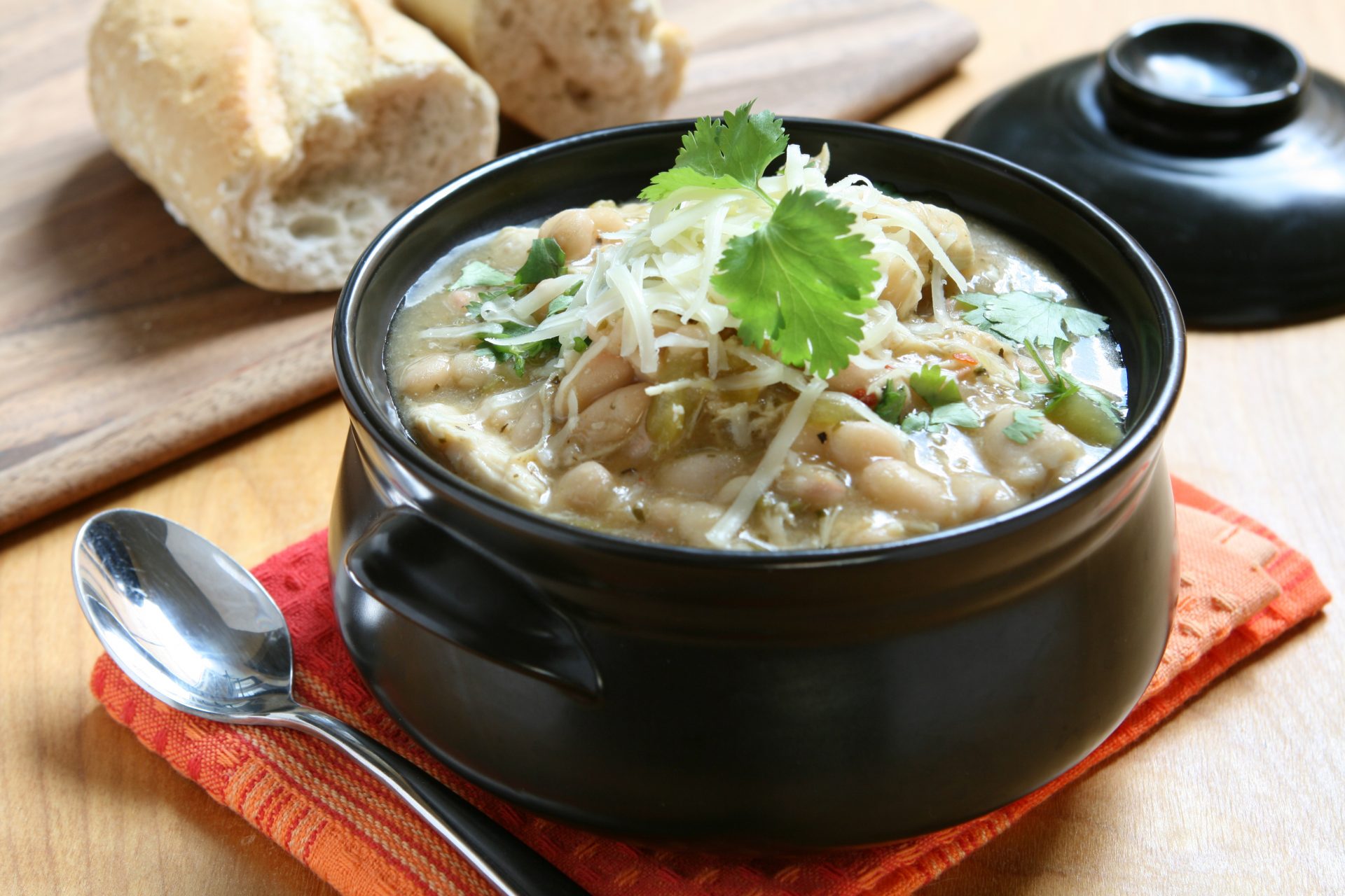 Белый суп. Швейцарский суп с белой фасолью и сыром. White Chicken Chili. Hutsun turckey.